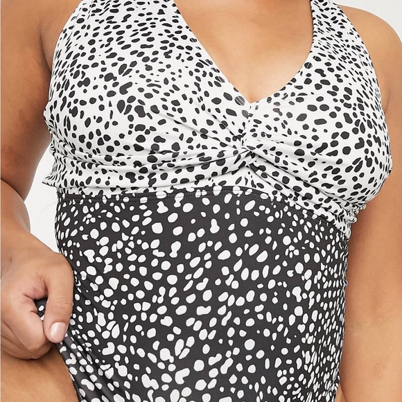 ASOS design. curve recycled v twist swimsuit. - Picture 5 of 5